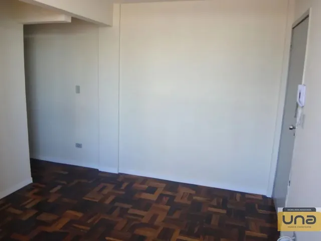Apartamento 2 quartos e 1 banheiro, para alugar, no bairro AGUA VERDE em Curitiba