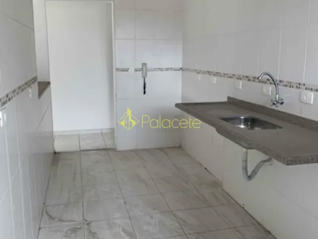 Apartamento 2 quartos e 2 banheiros, à venda ou para alugar, no bairro CENTRO em Pindamonhangaba