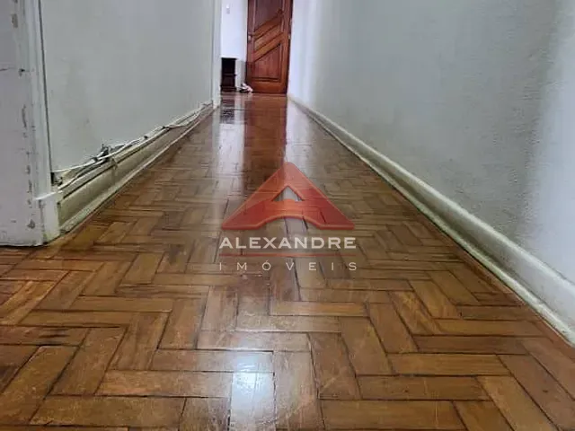 Apartamento 3 quartos e 2 banheiros, à venda, no bairro Centro em São José dos Campos