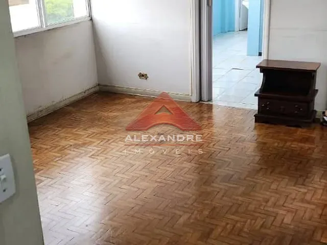 Apartamento 3 quartos e 2 banheiros, à venda, no bairro Centro em São José dos Campos
