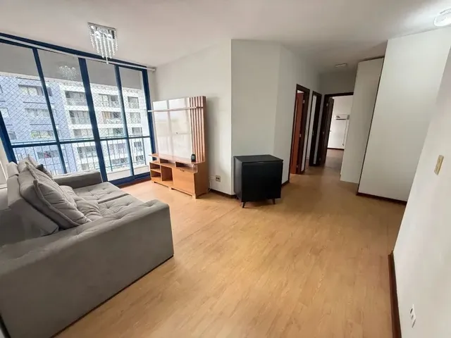 Apartamento 3 quartos e 2 banheiros, para alugar, no bairro Bigorrilho em Curitiba