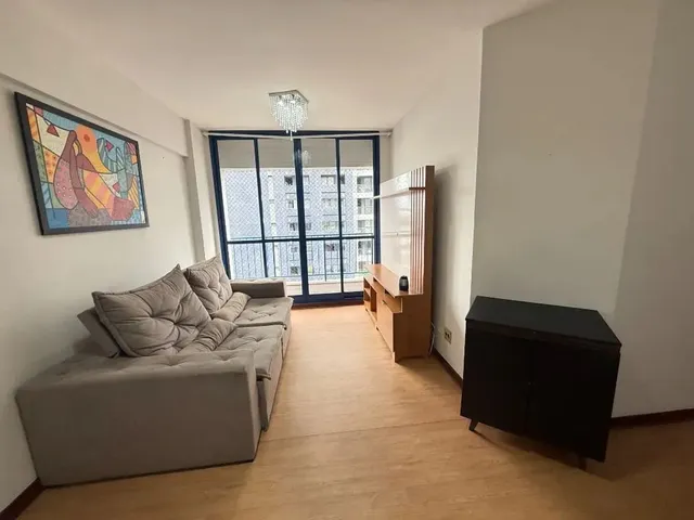 Apartamento 3 quartos e 2 banheiros, para alugar, no bairro Bigorrilho em Curitiba
