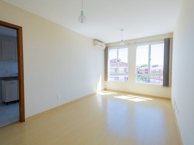Apartamento com 84m² 2 quartos e 1 banheiro, à venda, no bairro Centro em Pelotas