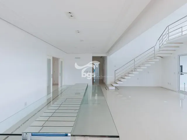 Apartamento com 429m² 2 quartos e 3 banheiros, à venda, no bairro Centro em Balneário Camboriú