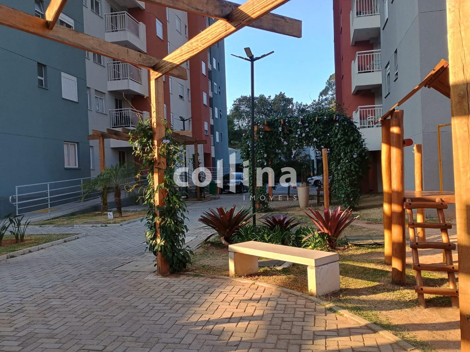 Apartamento à venda com 2 quartos, 45m² - Foto 10