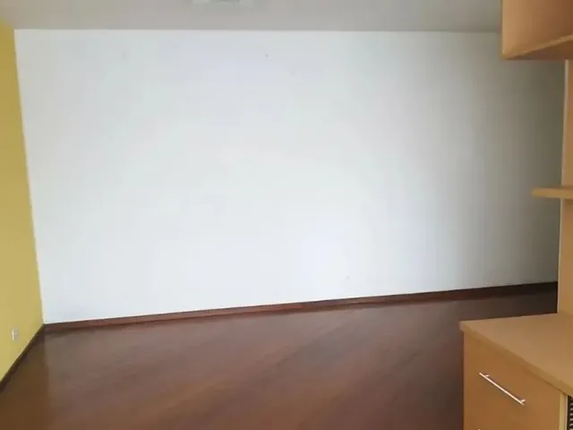 Apartamento 3 quartos e 2 banheiros, para alugar, no bairro Centro em Curitiba
