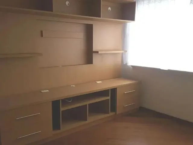 Apartamento 3 quartos e 2 banheiros, para alugar, no bairro Centro em Curitiba