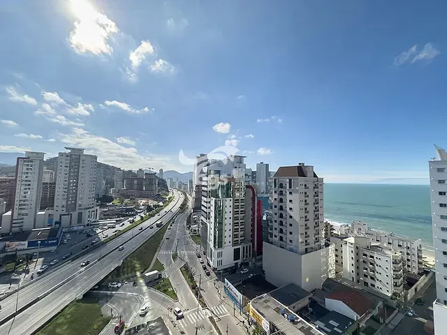 Apartamento com 312m² 4 quartos e 5 banheiros, à venda, no bairro Meia Praia em Itapema