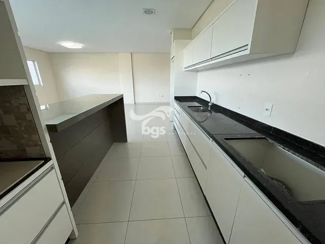 Apartamento 3 quartos e 4 banheiros, à venda, no bairro Centro em Balneário Camboriú