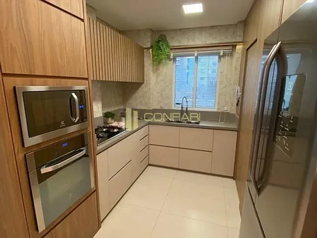 Apartamento com 175m² 3 quartos e 4 banheiros, à venda, no bairro Meia Praia em Itapema