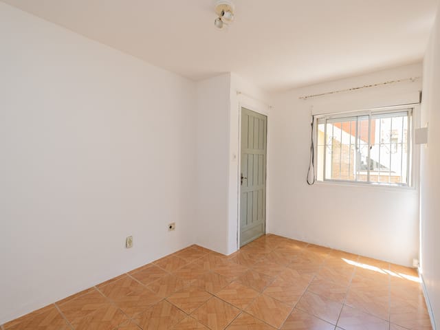 Apartamento com 36m² 2 quartos e 1 banheiro, para alugar, no bairro Areal em Pelotas