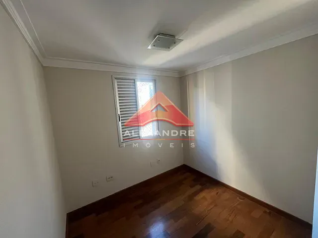 Apartamento 3 quartos e 2 banheiros, à venda, no bairro Conjunto Residencial Trinta e Um de Março em São José dos Campos
