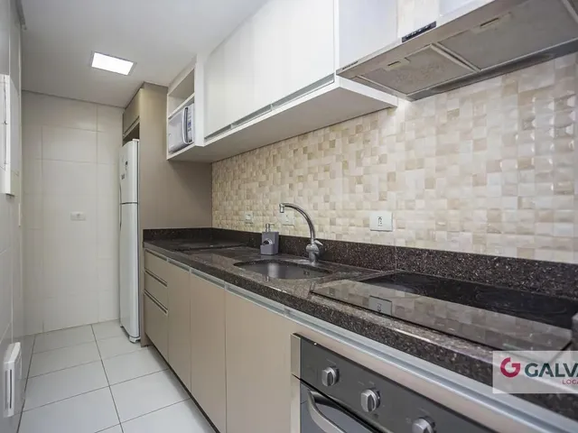 Apartamento 2 quartos e 1 banheiro, para alugar, no bairro Centro em Curitiba