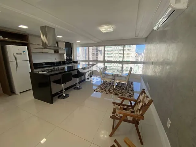 Apartamento com 200m² 3 quartos e 3 banheiros, à venda ou para alugar, no bairro Pioneiros em Balneário Camboriú