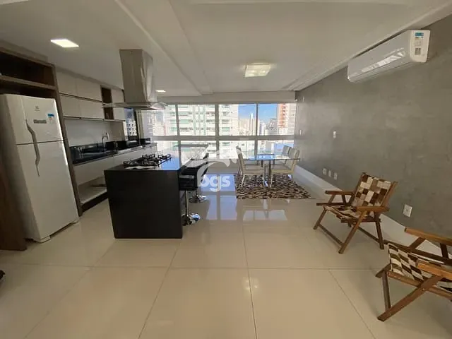 Apartamento com 200m² 3 quartos e 3 banheiros, à venda ou para alugar, no bairro Pioneiros em Balneário Camboriú