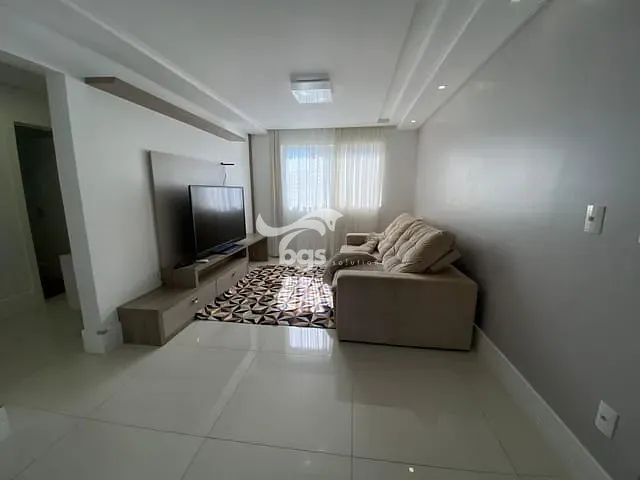 Apartamento com 200m² 3 quartos e 3 banheiros, à venda ou para alugar, no bairro Pioneiros em Balneário Camboriú