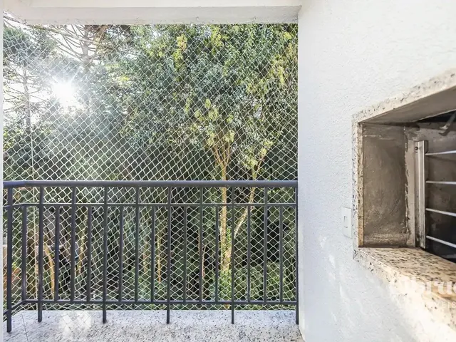 Apartamento 3 quartos e 2 banheiros, para alugar, no bairro Santa Cândida em Curitiba