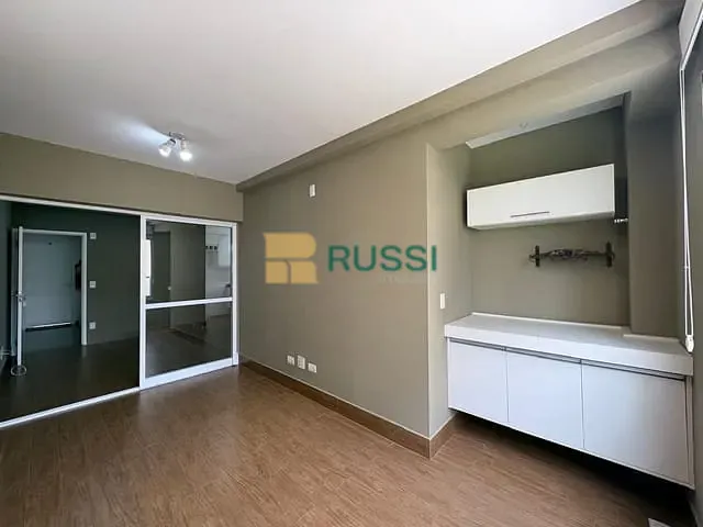 Apartamento 2 quartos e 2 banheiros, para alugar, no bairro Condomínio Royal Park em São José dos Campos