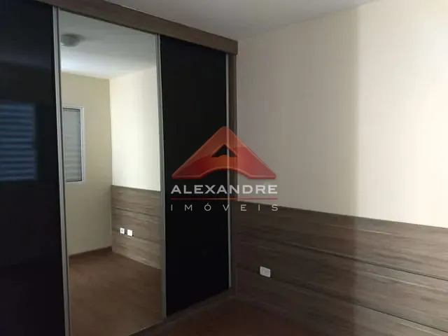 Apartamento 3 quartos e 1 banheiro, para alugar, no bairro Vila Industrial em São José dos Campos