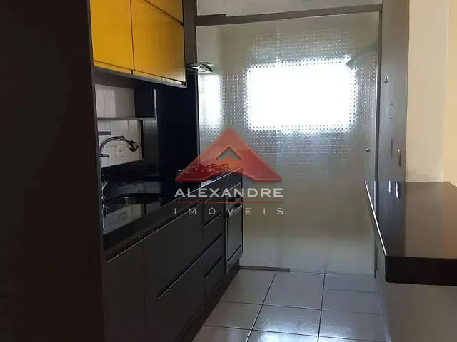 Apartamento 3 quartos e 1 banheiro, para alugar, no bairro Vila Industrial em São José dos Campos
