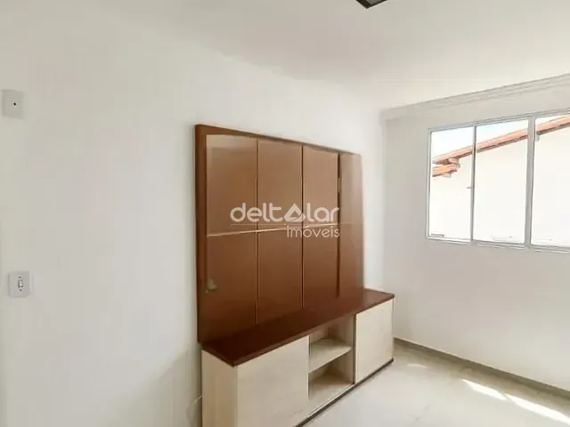 Apartamento com 50m² 2 quartos e 1 banheiro, para alugar, no bairro Castelo em Belo Horizonte