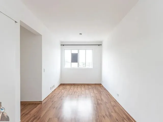 Apartamento 3 quartos e 1 banheiro, para alugar, no bairro Tingui em Curitiba