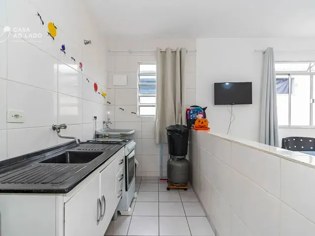 Apartamento 1 quarto e 1 banheiro, para alugar, no bairro Cajuru em Curitiba