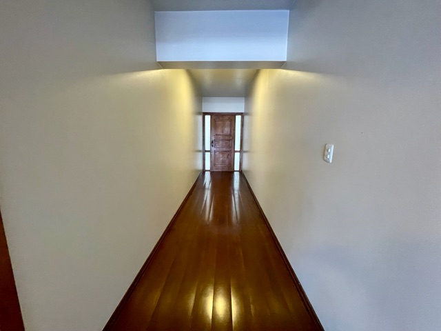 Apartamento 4 quartos e 3 banheiros, à venda, no bairro Centro em Pelotas