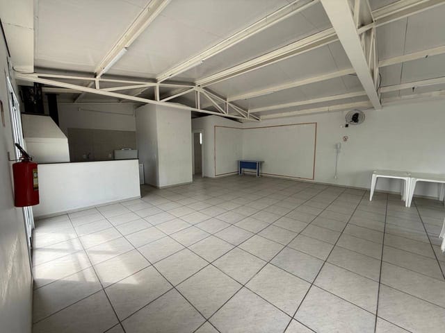 Apartamento 2 quartos e 1 banheiro, para alugar, no bairro Três Vendas em Pelotas