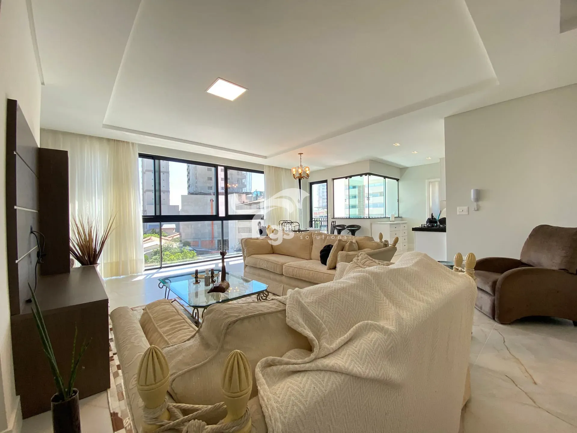 Apartamento, 3 quartos, 134 m² - Foto 1