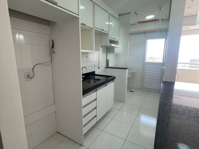 Apartamento 3 quartos e 2 banheiros, para alugar, no bairro Santa Rosa em Londrina
