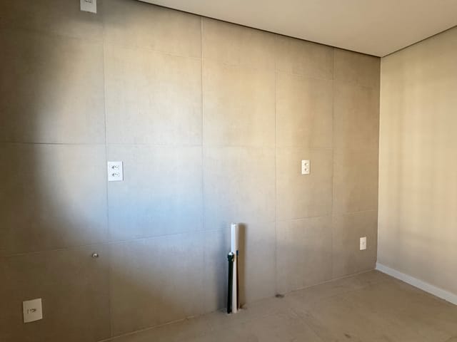 Apartamento 2 quartos e 1 banheiro, à venda, no bairro Três Vendas em Pelotas