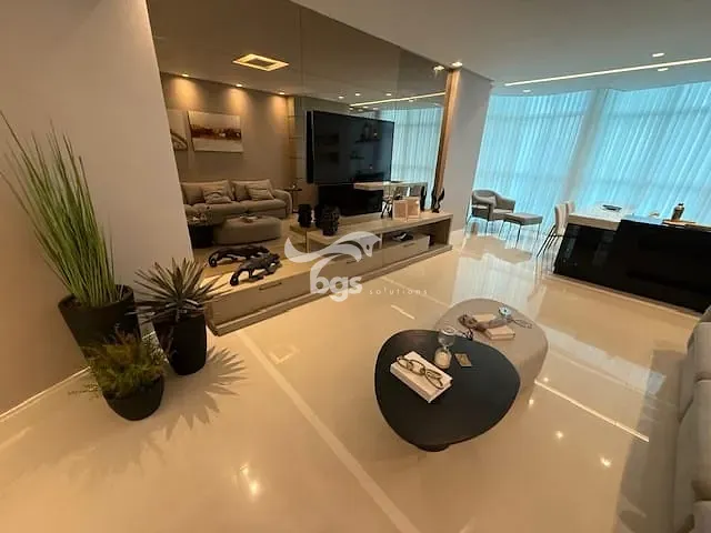 Apartamento com 190m² 3 quartos e 4 banheiros, à venda, no bairro Centro em Balneário Camboriú