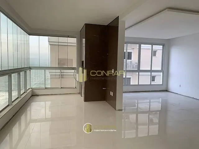 Apartamento com 220m² 4 quartos e 5 banheiros, à venda, no bairro Meia Praia em Itapema