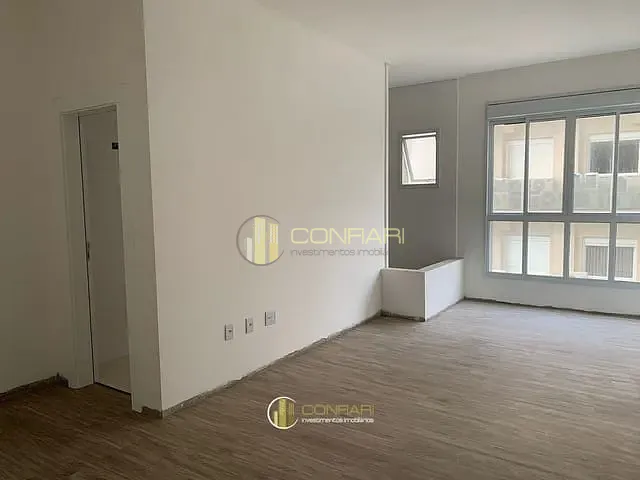 Apartamento com 220m² 4 quartos e 5 banheiros, à venda, no bairro Meia Praia em Itapema