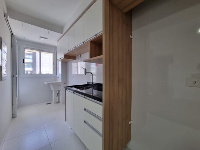 Apartamento com 142m² 3 quartos e 2 banheiros, para alugar, no bairro Jardim Presidente em Londrina