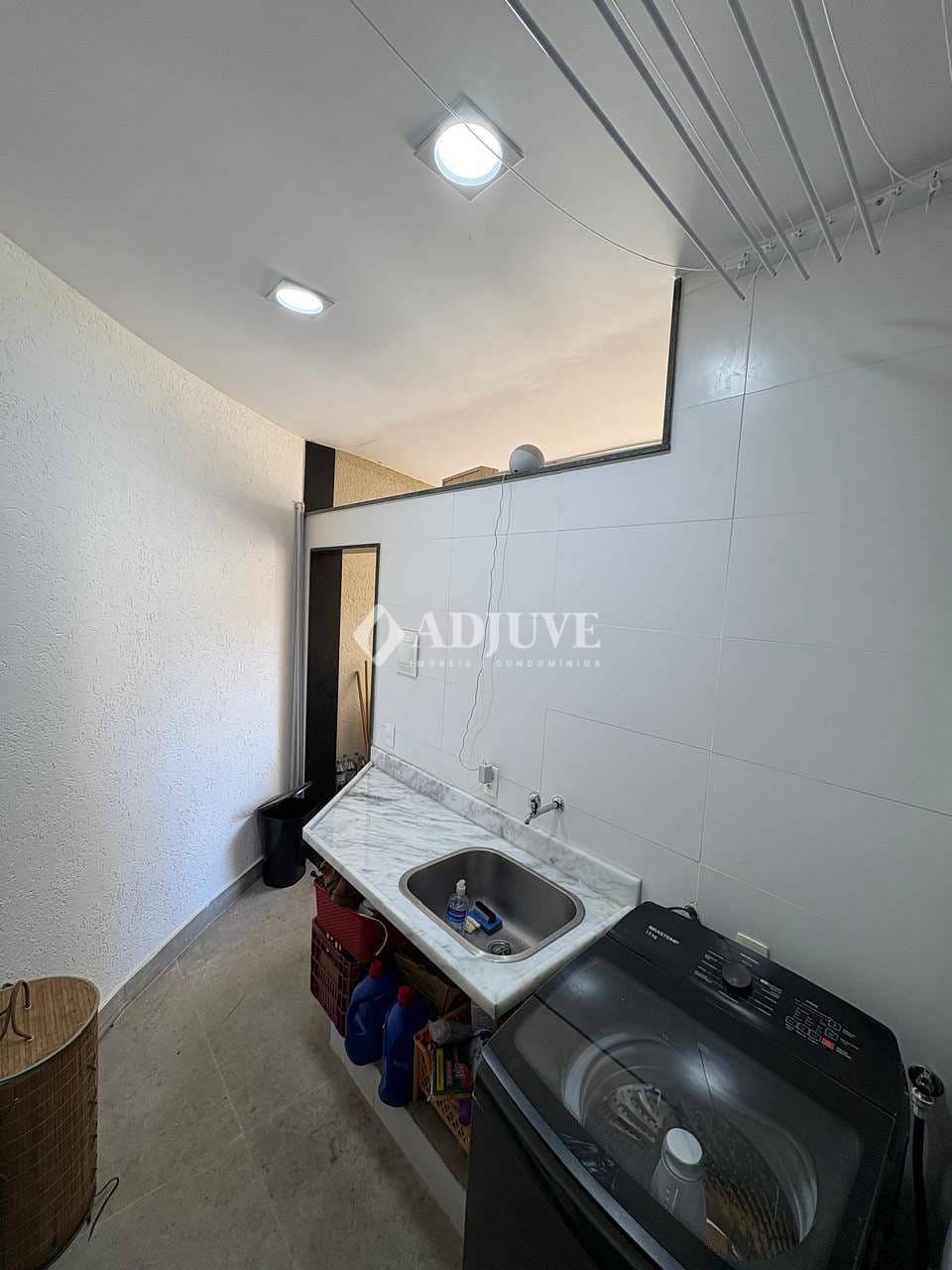 Apartamento à venda com 2 quartos, 107m² - Foto 3