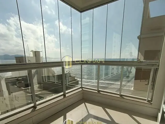Apartamento com 220m² 4 quartos e 5 banheiros, para alugar, no bairro Meia Praia em Itapema