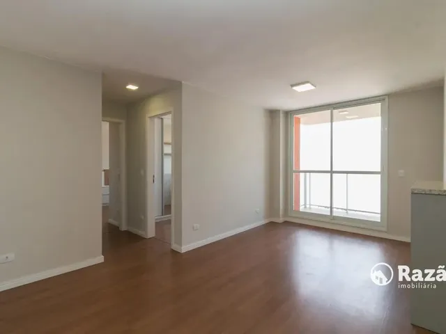 Apartamento 2 quartos e 2 banheiros, para alugar, no bairro Capão Raso em Curitiba