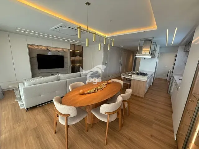 Apartamento 3 quartos e 4 banheiros, à venda, no bairro Pioneiros em Balneário Camboriú