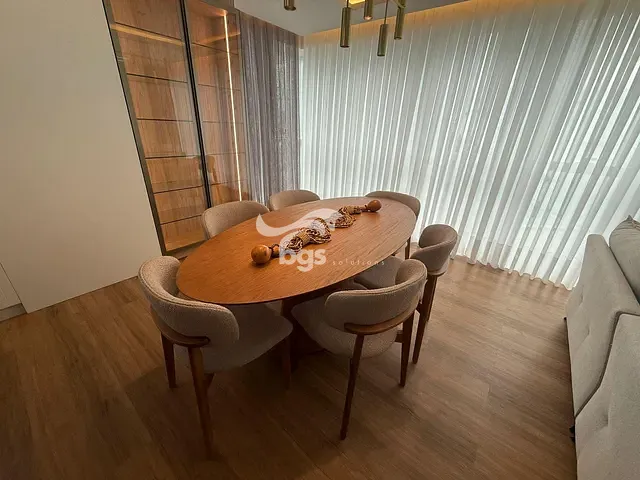 Apartamento 3 quartos e 4 banheiros, à venda, no bairro Pioneiros em Balneário Camboriú