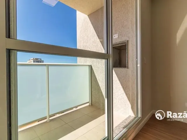 Apartamento 2 quartos e 2 banheiros, para alugar, no bairro Capão Raso em Curitiba