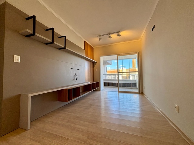 Foto do Apartamento - Apartamento à venda no  Residencial Marseille, Centro - 85 m², 2 quartos (sendo 1 suíte), móveis planejados, sacada, churrasqueira e vaga de garagem. | UP Imóveis