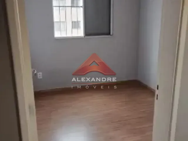 Apartamento 2 quartos e 1 banheiro, à venda, no bairro Vila Tesouro em São José dos Campos