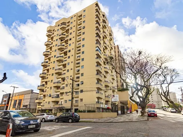 Apartamento 1 quarto e 1 banheiro, para alugar, no bairro Portão em Curitiba