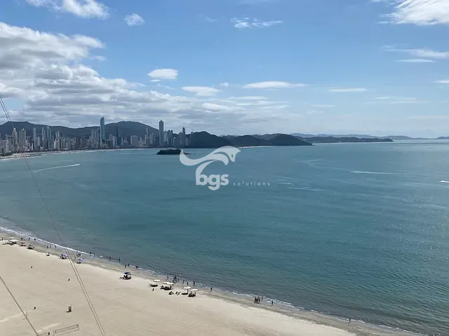 Apartamento com 82m² 2 quartos e 2 banheiros, à venda, no bairro Centro em Balneário Camboriú