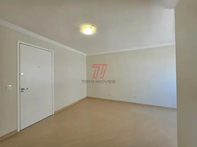 Apartamento 3 quartos e 1 banheiro, para alugar, no bairro Pinheirinho em Curitiba