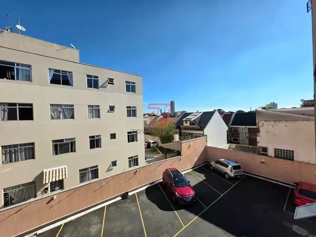 Apartamento 3 quartos e 1 banheiro, para alugar, no bairro Pinheirinho em Curitiba