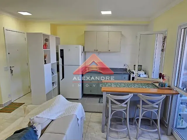 Apartamento 2 quartos e 1 banheiro, à venda, no bairro Vila Industrial em São José dos Campos