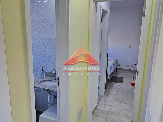 Apartamento 2 quartos e 1 banheiro, à venda, no bairro Vila Industrial em São José dos Campos